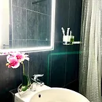 Hotel La - Self Check-in *