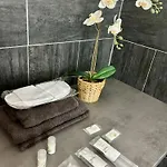 Hotel La - Self Check-in