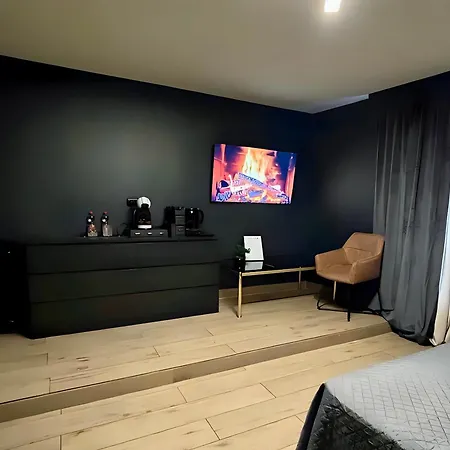 La & Apartment, Centre - Contactless Check-in Hotel