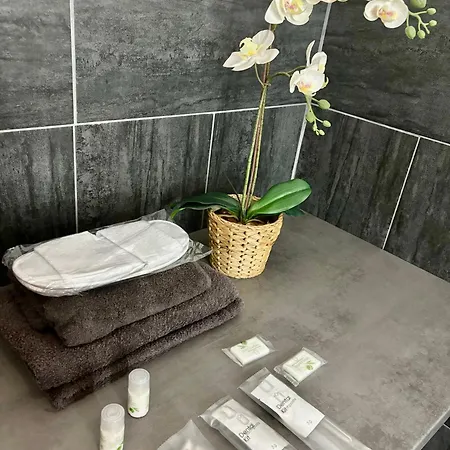 Hotel La - Self Check-in