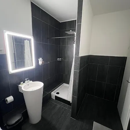 La & Apartment, Centre - Contactless Check-in Hanau