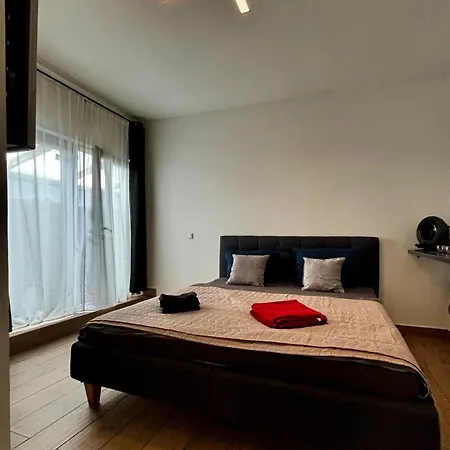 La & Apartment, Centre - Contactless Check-in Hotel *