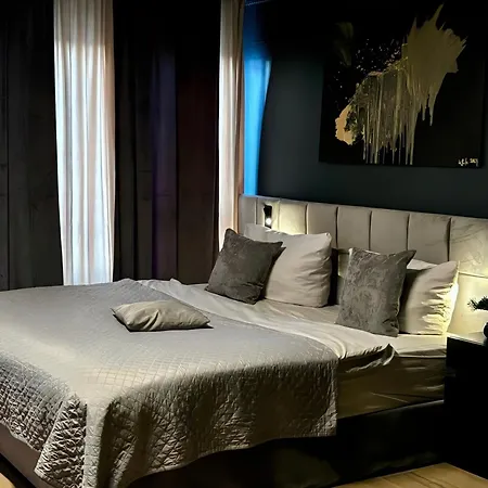 La & Apartment, Centre - Contactless Check-in Hotel *