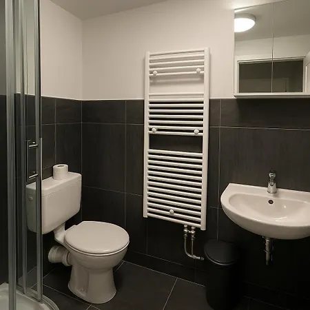 La & Apartment, Centre - Contactless Check-in Hotel