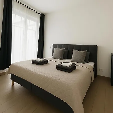 Hotel La & Apartment, Centre - Contactless Check-in Hanau
