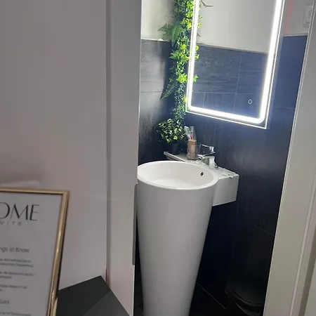 Hotel La - Self Check-in