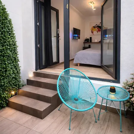 La - Self Check-in * Hanau