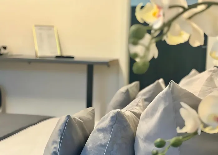 Hotel La - Self Check-in *